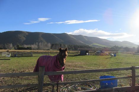 Photo of property in 76 Hakataramea Highway, Waimate, 7977