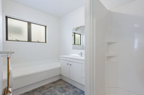 Photo of property in 7b Puriri Avenue, Orewa, 0931