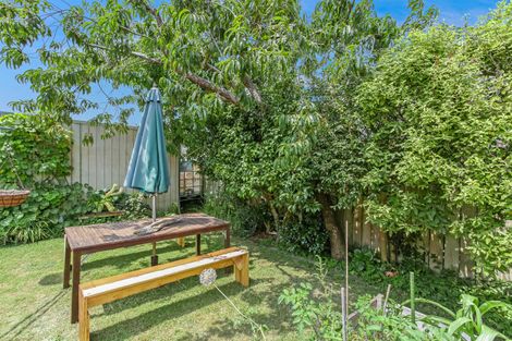 Photo of property in 2/101a Clevedon Road, Papakura, 2110