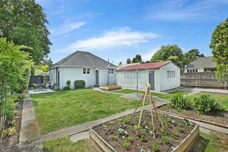 Photo of property in 3 Bateman Avenue, Bryndwr, Christchurch, 8053