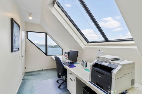 Photo of property in 10 Shalimar Crescent, Khandallah, Wellington, 6035