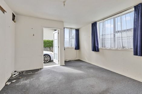 Photo of property in 7/127 Queens Drive, Lyall Bay, Wellington, 6022