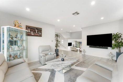 Photo of property in 13 Michael Richard Place, East Tamaki Heights, Auckland, 2016