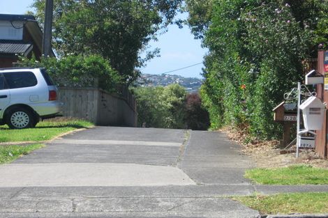 Photo of property in 2/285 Glenfield Road, Glenfield, Auckland, 0629