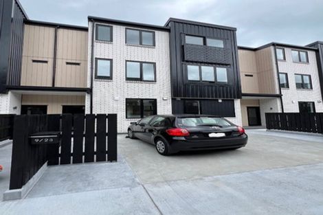 Photo of property in 9/18 Karengo Street, Long Bay, Auckland, 0630