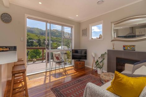 Photo of property in 51 Handyside Street, Tawa, Wellington, 5028