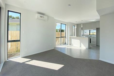 Photo of property in 11d Kelburn Lane, Mangere, Auckland, 2022