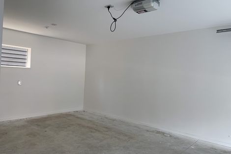Photo of property in 70 Kerrykeel Drive, Flat Bush, Auckland, 2019