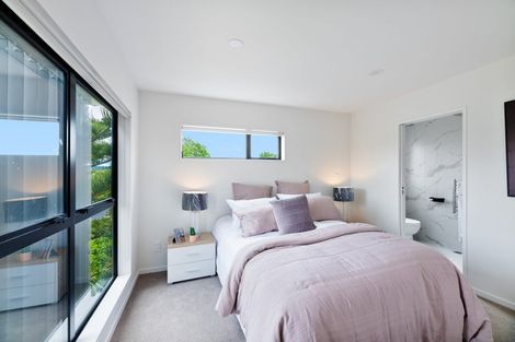 Photo of property in 5/237 Swanson Road, Henderson, Auckland, 0610