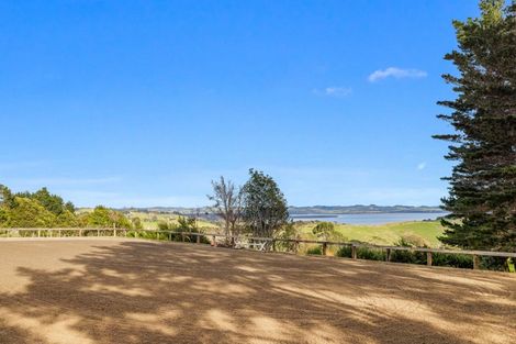 Photo of property in 215 Oyster Point Road, Kaukapakapa, Warkworth, 0984