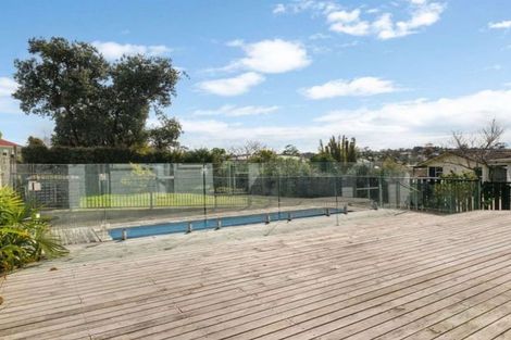 Photo of property in 9 Cockayne Crescent, Sunnynook, Auckland, 0620