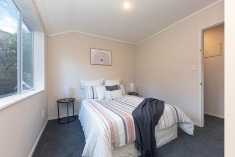 Photo of property in 10 Ryden Place, Glen Eden, Auckland, 0602