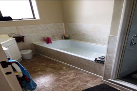 Photo of property in 135 California Drive, Totara Park, Upper Hutt, 5018