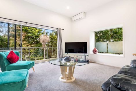 Photo of property in 76g Edmonton Road, Henderson, Auckland, 0612