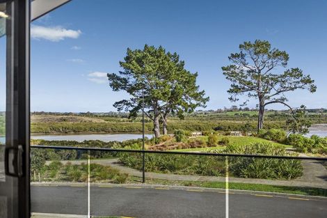 Photo of property in 13 Catalina Avenue, Rosehill, Papakura, 2113