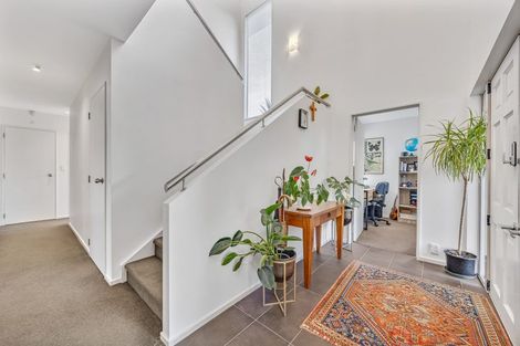 Photo of property in 3 Bridgehead Cove, West Harbour, Auckland, 0618