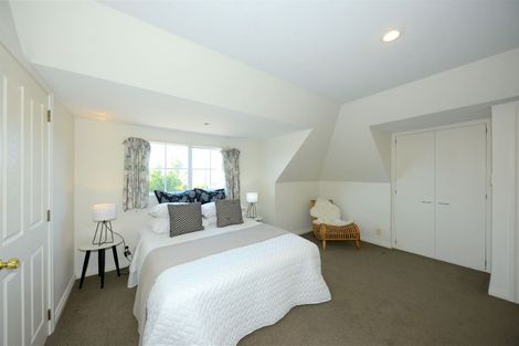 Photo of property in 233 Avonhead Road, Avonhead, Christchurch, 8042