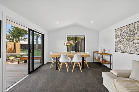 Photo of property in 11a Weston Road, St Albans, Christchurch, 8052