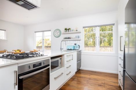 Photo of property in 201 Frankley Road, Frankleigh Park, New Plymouth, 4310