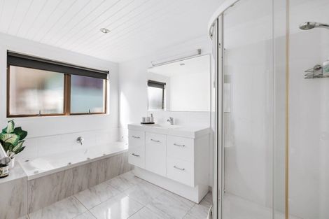 Photo of property in 1167 Papamoa Beach Road, Papamoa Beach, Papamoa, 3118