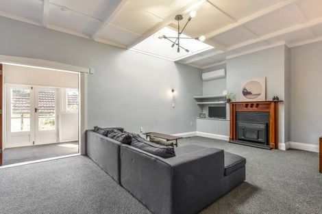 Photo of property in 19 Tipahi Street, Nelson South, Nelson, 7010