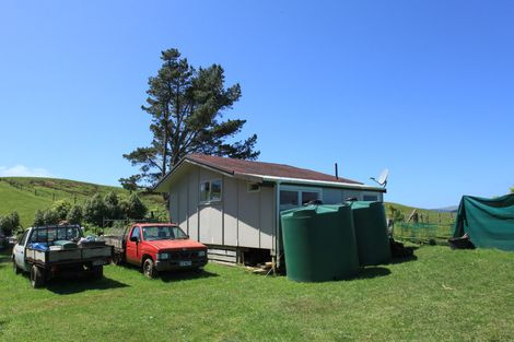 Photo of property in 1343 Te Hutewai Road, Raglan, 3296