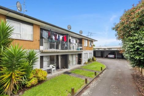 Photo of property in 2/46 May Street, Hamilton East, Hamilton, 3216