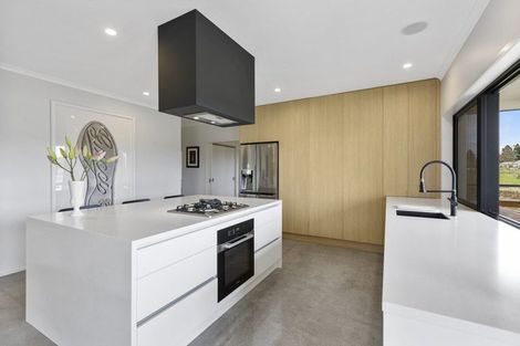 Photo of property in 5a Tupuhi Place, Highlands Park, New Plymouth, 4312