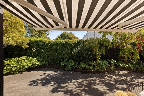 Photo of property in 3/93 Aikmans Road, Merivale, Christchurch, 8014