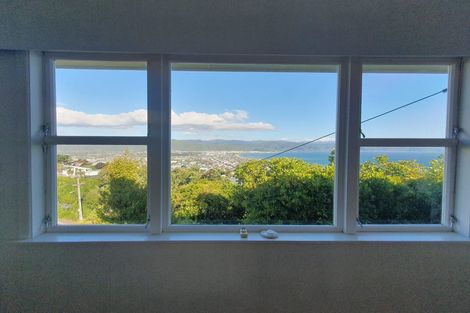 Photo of property in 11 Singers Road, Korokoro, Lower Hutt, 5012