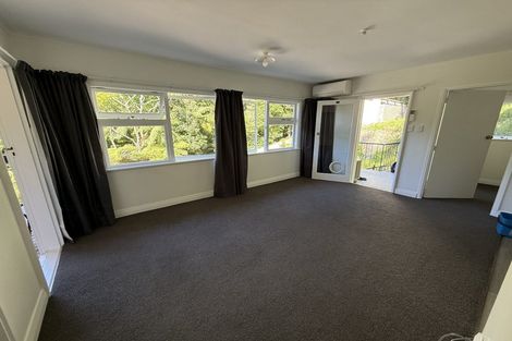 Photo of property in 2/8 Kaitawa Road, York Bay, Lower Hutt, 5013