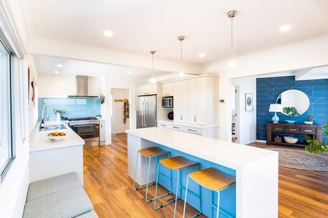 Photo of property in 60 Le Quesne Road, Bay View, Napier, 4104