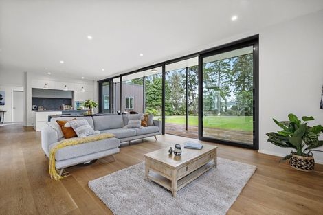 Photo of property in 15 Ferndale Drive, Kawakawa Bay, Papakura, 2585