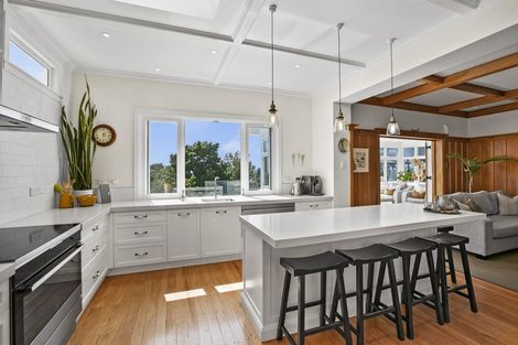 Photo of property in 14 Glen Almond Street, New Plymouth, 4310