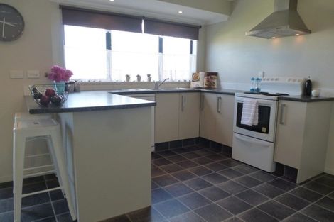 Photo of property in 124a Main Road, Redcliffs, Christchurch, 8081