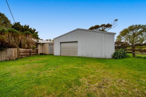 Photo of property in 7 Richmond Road, Brixton, New Plymouth, 4373