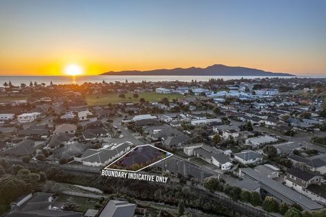 Photo of property in 12 Hulme Way, Raumati Beach, Paraparaumu, 5032