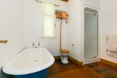 Photo of property in 57 Mantell Street, Seatoun, Wellington, 6022