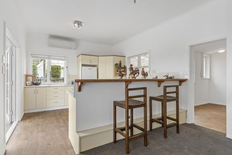 Photo of property in 4 Crossley Street, Katikati, 3129