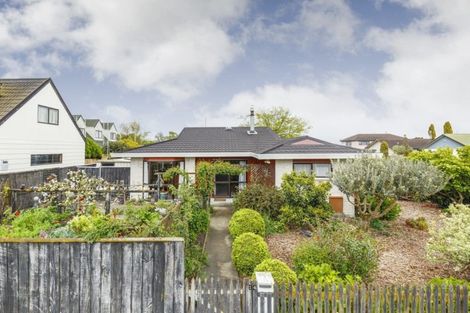 Photo of property in 14 Willowstream Grove, Cloverlea, Palmerston North, 4412