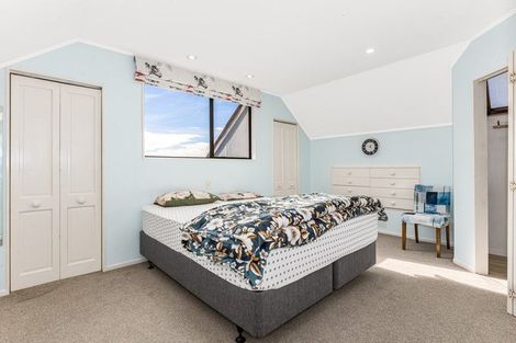 Photo of property in 14 Longitude Place, Whitby, Porirua, 5024