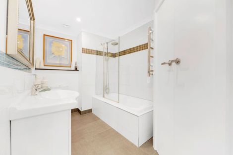 Photo of property in 23 Copperfield Terrace, Mellons Bay, Auckland, 2014