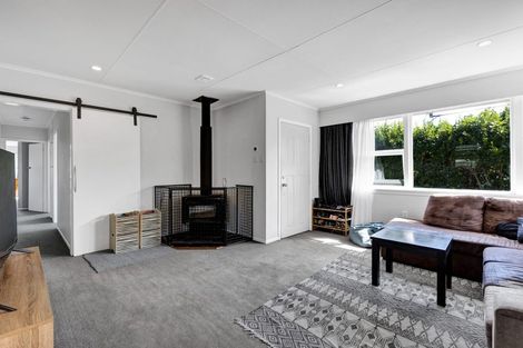 Photo of property in 28 Old South Road, Okato, 4335