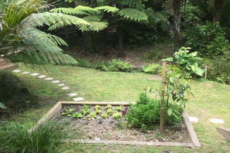 Photo of property in 25 Kennedy Avenue, Forrest Hill, Auckland, 0620