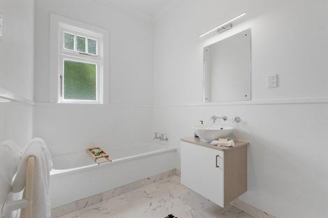 Photo of property in 13 Marion Street, Macandrew Bay, Dunedin, 9014