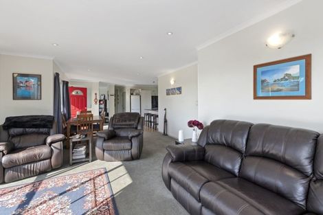 Photo of property in 87 Te Whanga Road, Levin, 5572