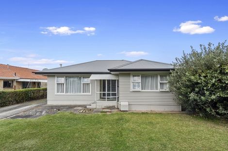Photo of property in 100 Clarkin Road, Fairfield, Hamilton, 3214