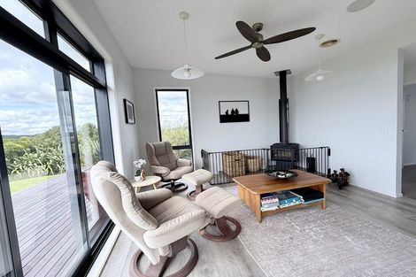 Photo of property in 157 Tui Glen Road, Haruru, 0204