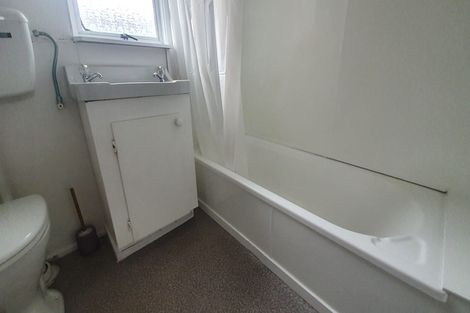 Photo of property in 28 Tarahua Road, Vogeltown, New Plymouth, 4310