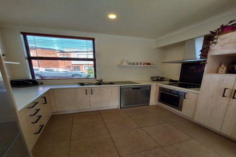 Photo of property in 13 Fermi Lane, Papakura, 2110